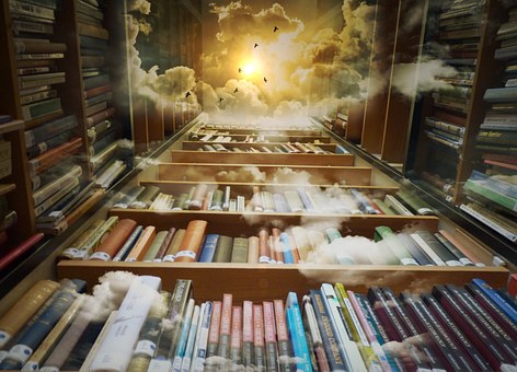 bibliothèque imaginaire vue d'en bas avec soleil en haut
